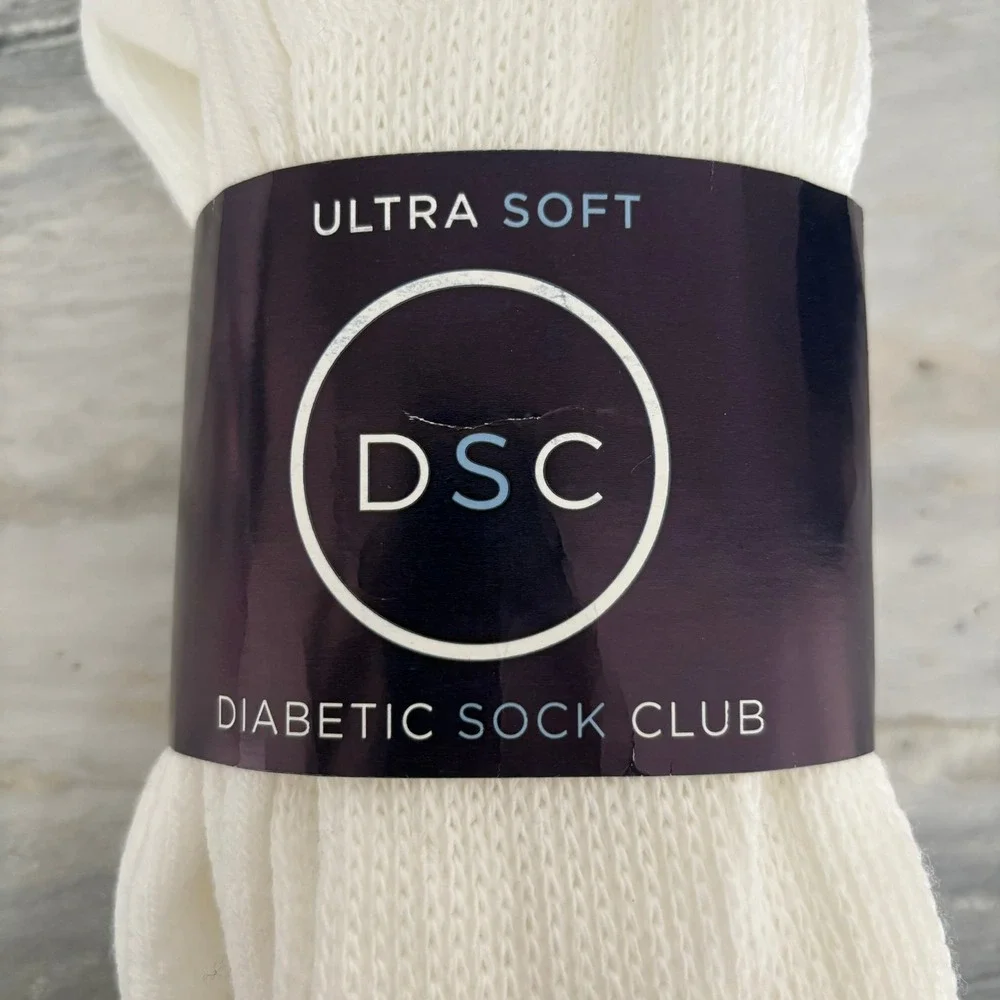Diabetic Sock Club White Ultra Soft Crew Socks Unisex L/XL Made in USA 10-13